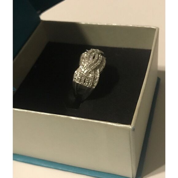 NEW~1/2 Carat Genuine Diamond Criss Cross Wave Band Ring Sz 8 - Picture 2 of 4